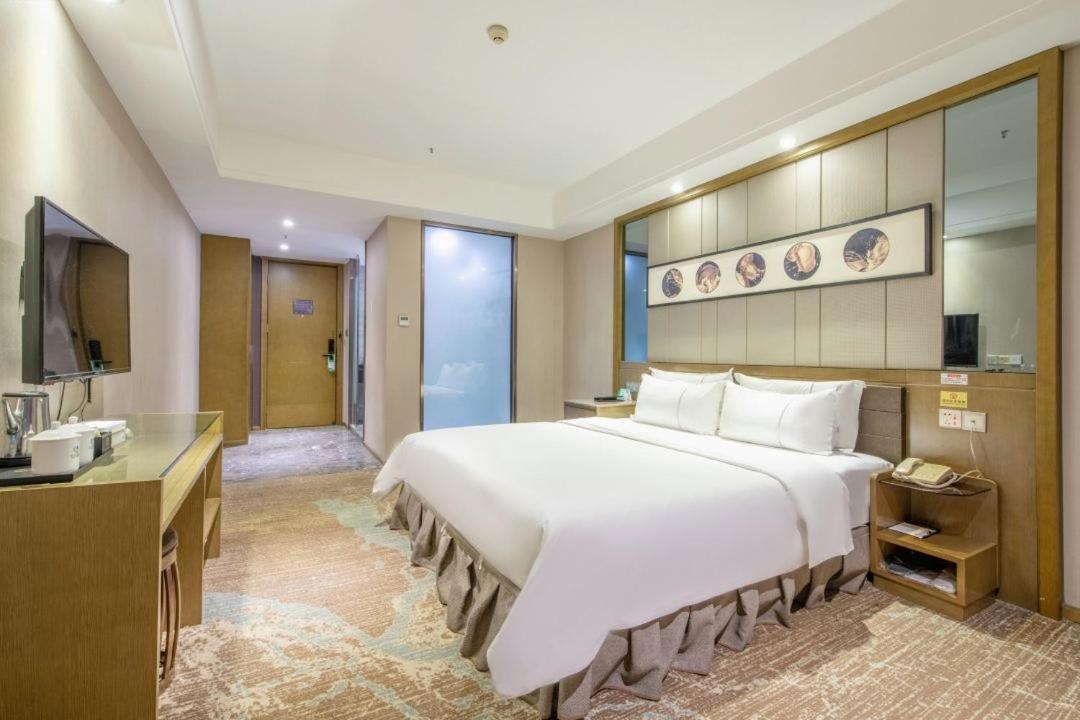 Lnsail Hotel Shenzhen Luohu Port Railway Station Екстериор снимка