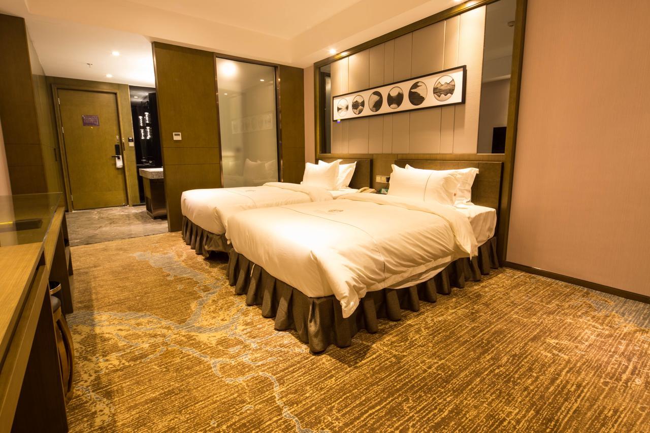 Lnsail Hotel Shenzhen Luohu Port Railway Station Екстериор снимка